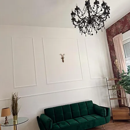 Premium-apartment Im Duisburger Sueden, Naehe Duesseldorf Flughafen & Messe, Komplett Ausgestattetes Mit Modernen Altbau-flair *