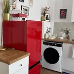 Premium-apartment Im Duisburger Sueden, Naehe Duesseldorf Flughafen & Messe, Komplett Ausgestattetes Mit Modernen Altbau-flair * Duisburg