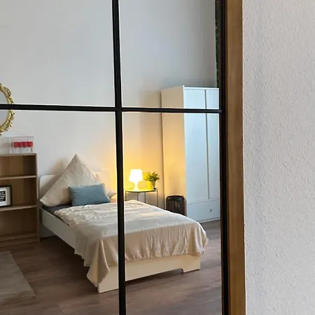 アパート Premium-apartment Im Duisburger Sueden, Naehe Duesseldorf Flughafen & Messe, Komplett Ausgestattetes Mit Modernen Altbau-flair *