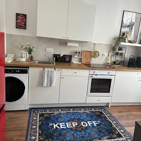 Premium-apartment Im Duisburger Sueden, Naehe Duesseldorf Flughafen & Messe, Komplett Ausgestattetes Mit Modernen Altbau-flair *