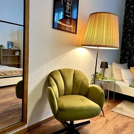 아파트 Premium-apartment Im Duisburger Sueden, Naehe Duesseldorf Flughafen & Messe, Komplett Ausgestattetes Mit Modernen Altbau-flair 뒤스부르크