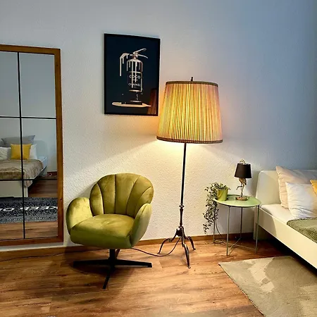 Premium-apartment Im Duisburger Sueden, Naehe Duesseldorf Flughafen & Messe, Komplett Ausgestattetes Mit Modernen Altbau-flair Appartement *