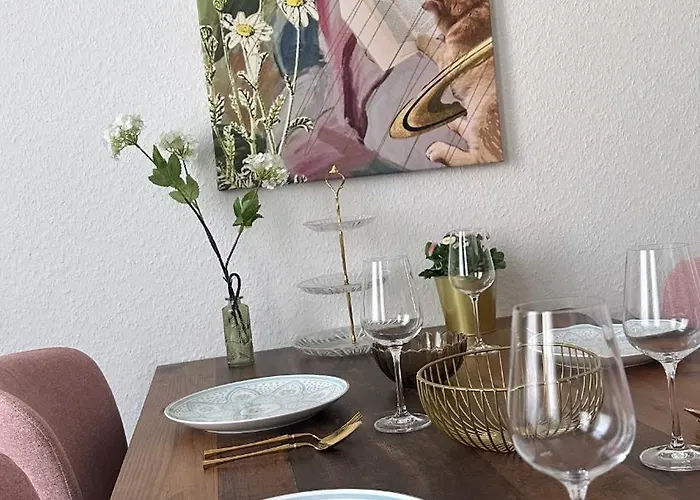 Lejlighed Premium-apartment Im Duisburger Sueden, Naehe Duesseldorf Flughafen & Messe, Komplett Ausgestattetes Mit Modernen Altbau-flair