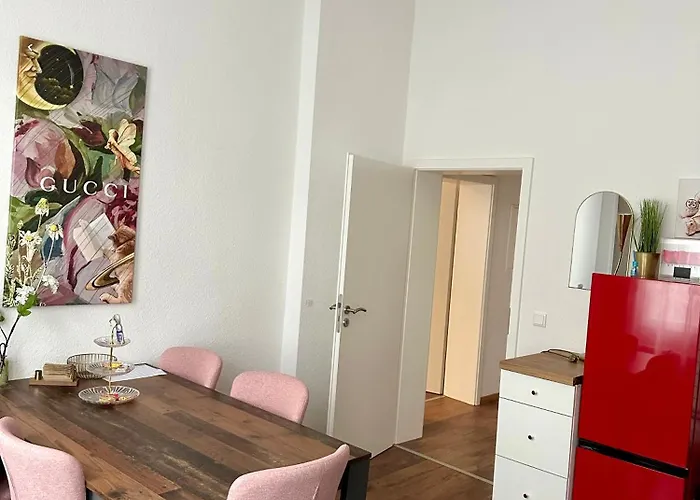 Premium-apartment Im Duisburger Sueden, Naehe Duesseldorf Flughafen & Messe, Komplett Ausgestattetes Mit Modernen Altbau-flair 아파트 뒤스부르크