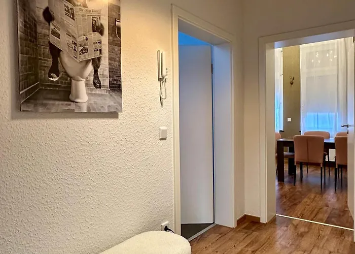 Premium-apartment Im Duisburger Sueden, Naehe Duesseldorf Flughafen & Messe, Komplett Ausgestattetes Mit Modernen Altbau-flair 아파트
